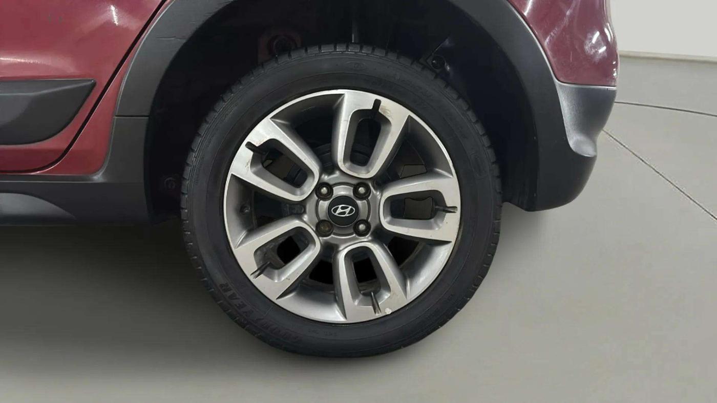 2016 Hyundai i20 Active 1.2 S, Petrol, Manual, 30,316 km, Left Rear Wheel