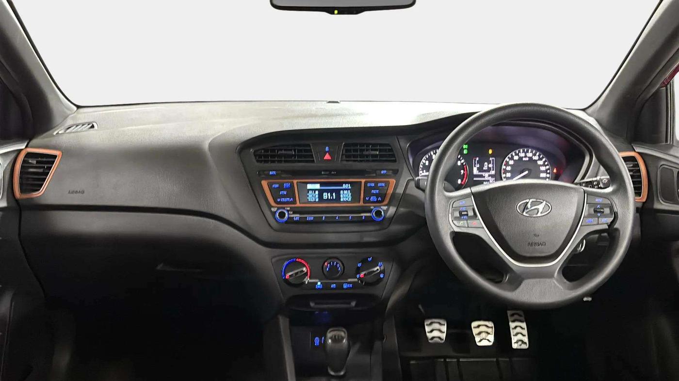 2016 Hyundai i20 Active 1.2 S, Petrol, Manual, 30,316 km, Dashboard