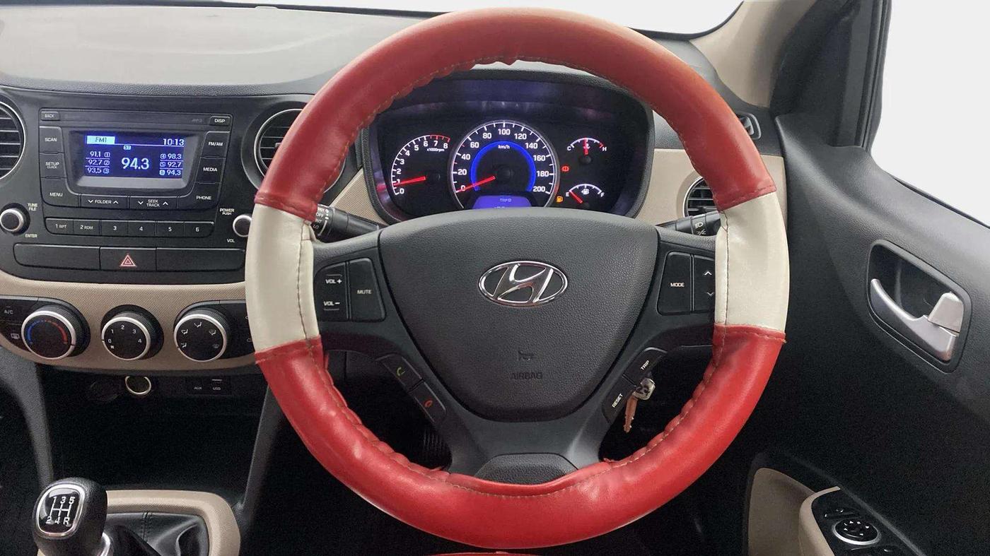 2016 Hyundai Grand i10 SPORTZ 1.2 KAPPA VTVT, Petrol, Manual, 14,292 km, Steering Wheel Close Up