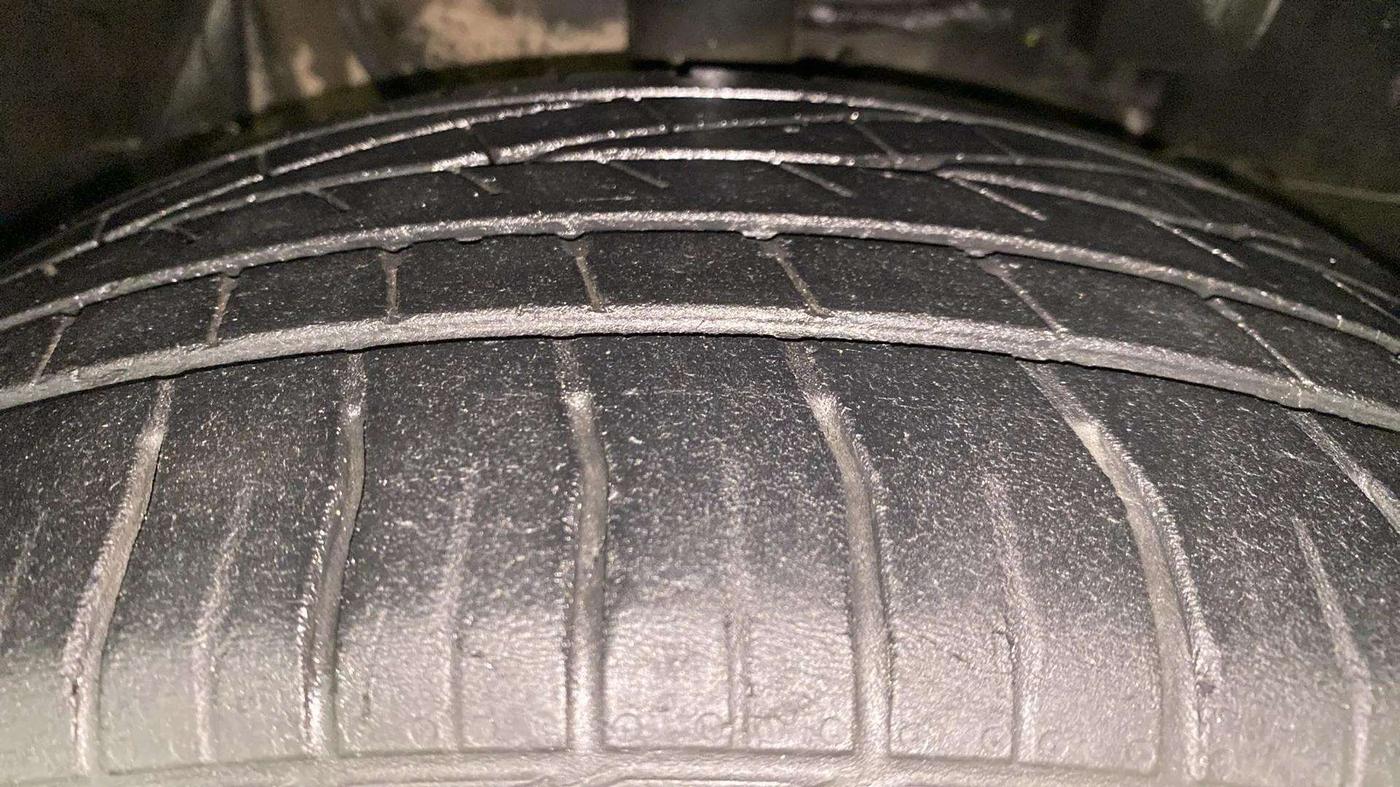 2018 Tata NEXON XZA PLUS PETROL, Petrol, Automatic, 56,362 km, Right Front Tyre Tread