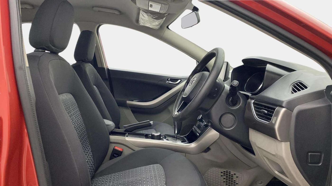 2018 Tata NEXON XZA PLUS PETROL, Petrol, Automatic, 56,362 km, Right Side Front Door Cabin