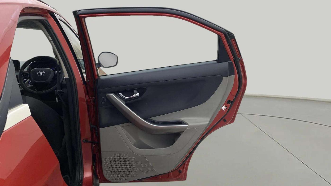 2018 Tata NEXON XZA PLUS PETROL, Petrol, Automatic, 56,362 km, RHS Rear Door