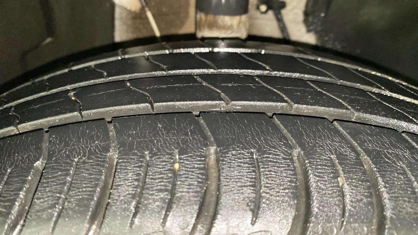 2022 Tata ALTROZ XT PETROL, Petrol, Manual, 23,334 km, Right Front Tyre Tread