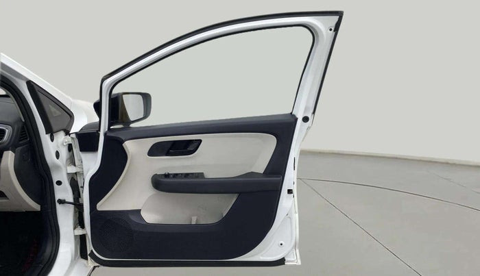 2022 Tata ALTROZ XT PETROL, Petrol, Manual, 23,334 km, RHS Front Door