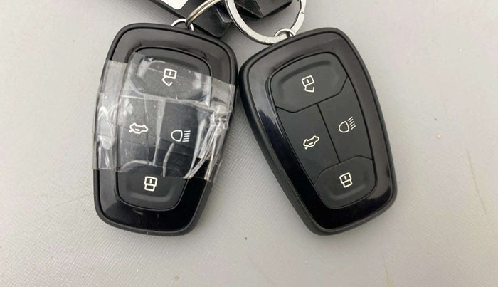 2022 Tata ALTROZ XT PETROL, Petrol, Manual, 23,334 km, Key Close Up