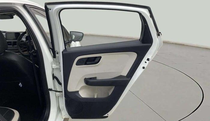2022 Tata ALTROZ XT PETROL, Petrol, Manual, 23,334 km, RHS Rear Door