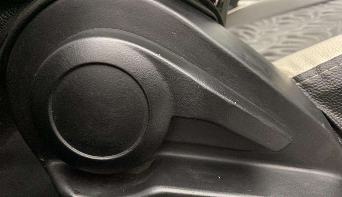 2022 Tata ALTROZ XT PETROL, Petrol, Manual, 23,334 km, Driver Side Adjustment Panel
