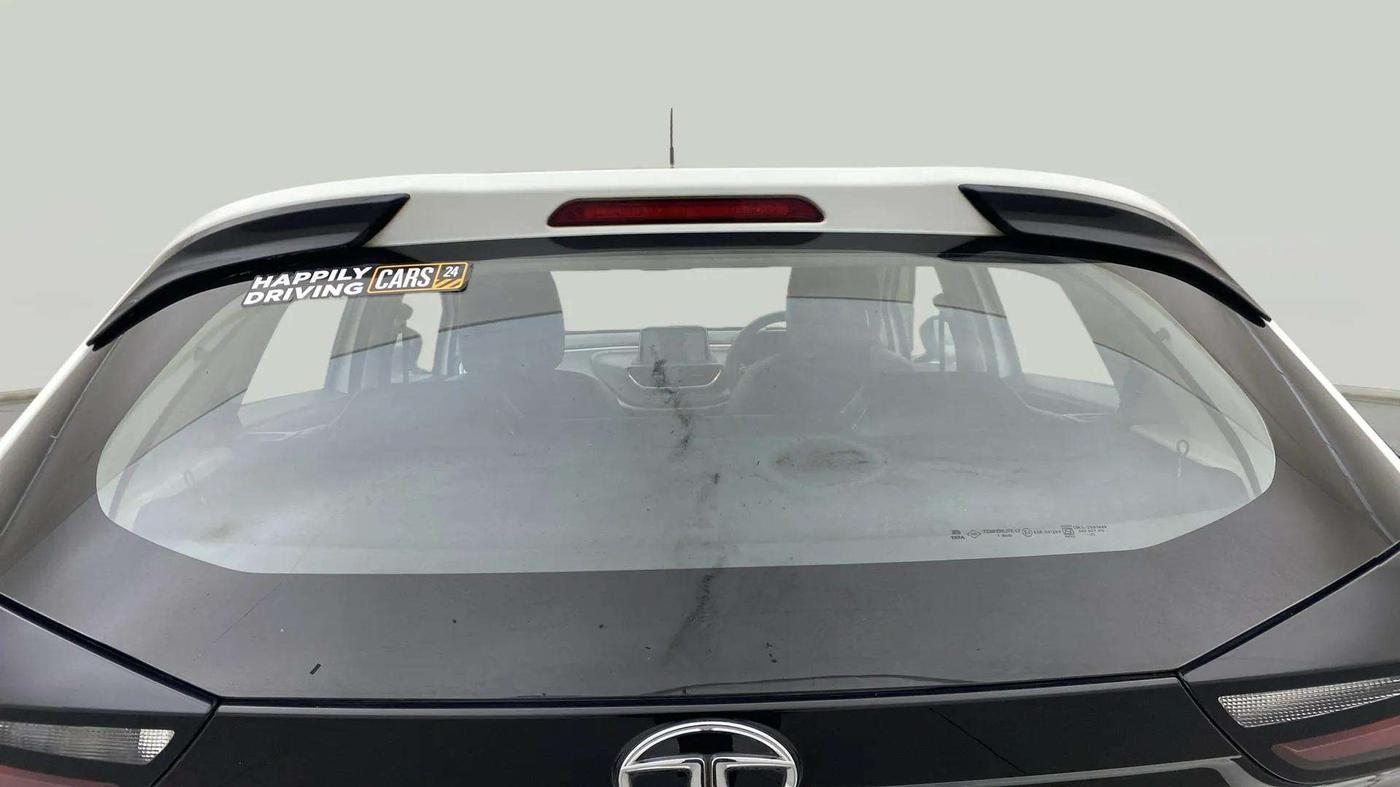 2022 Tata ALTROZ XT PETROL, Petrol, Manual, 23,334 km, Rear Windshield