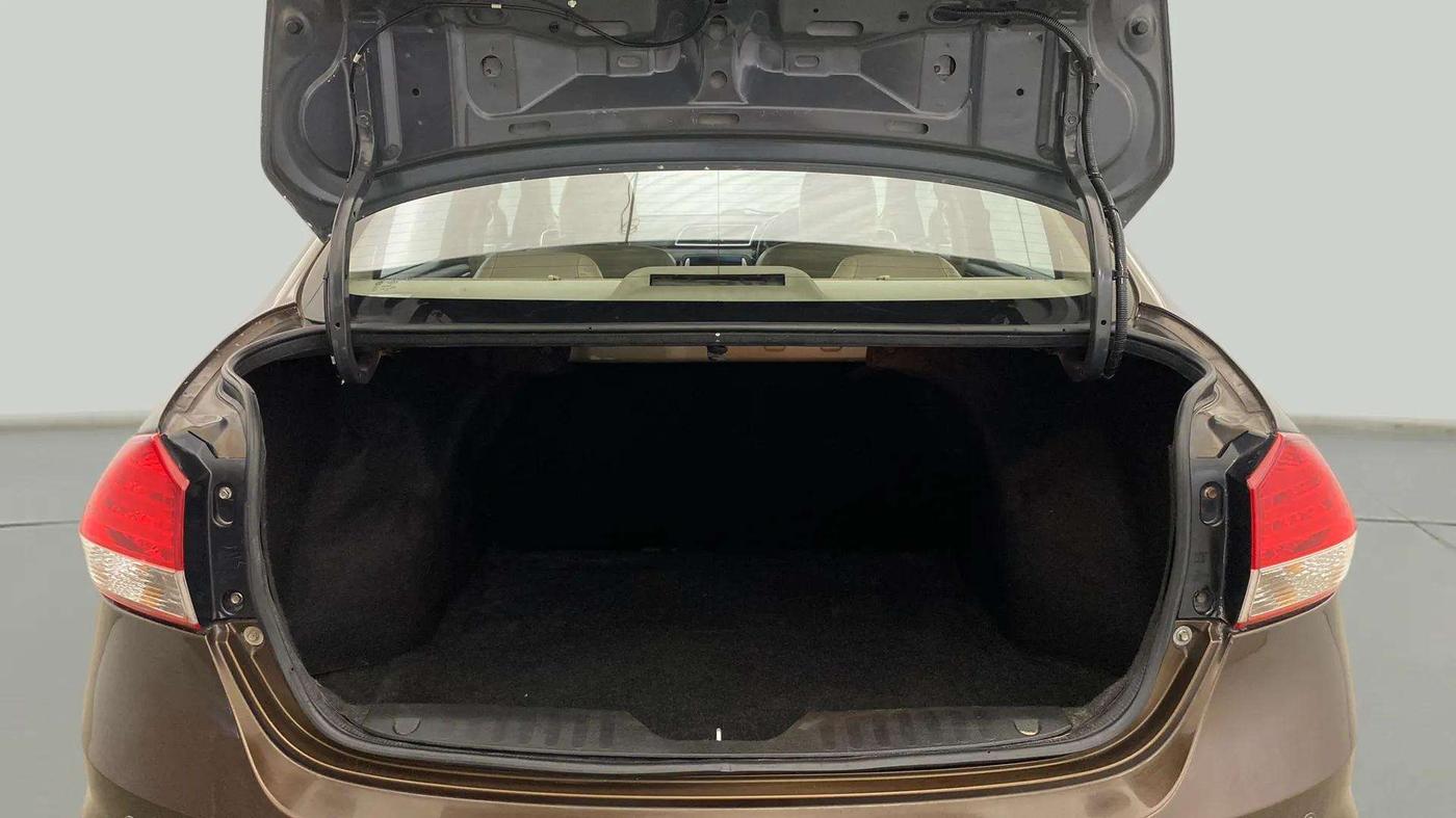 2015 Maruti Ciaz ZXI+, Petrol, Manual, 72,198 km, Boot Open Zoomed View