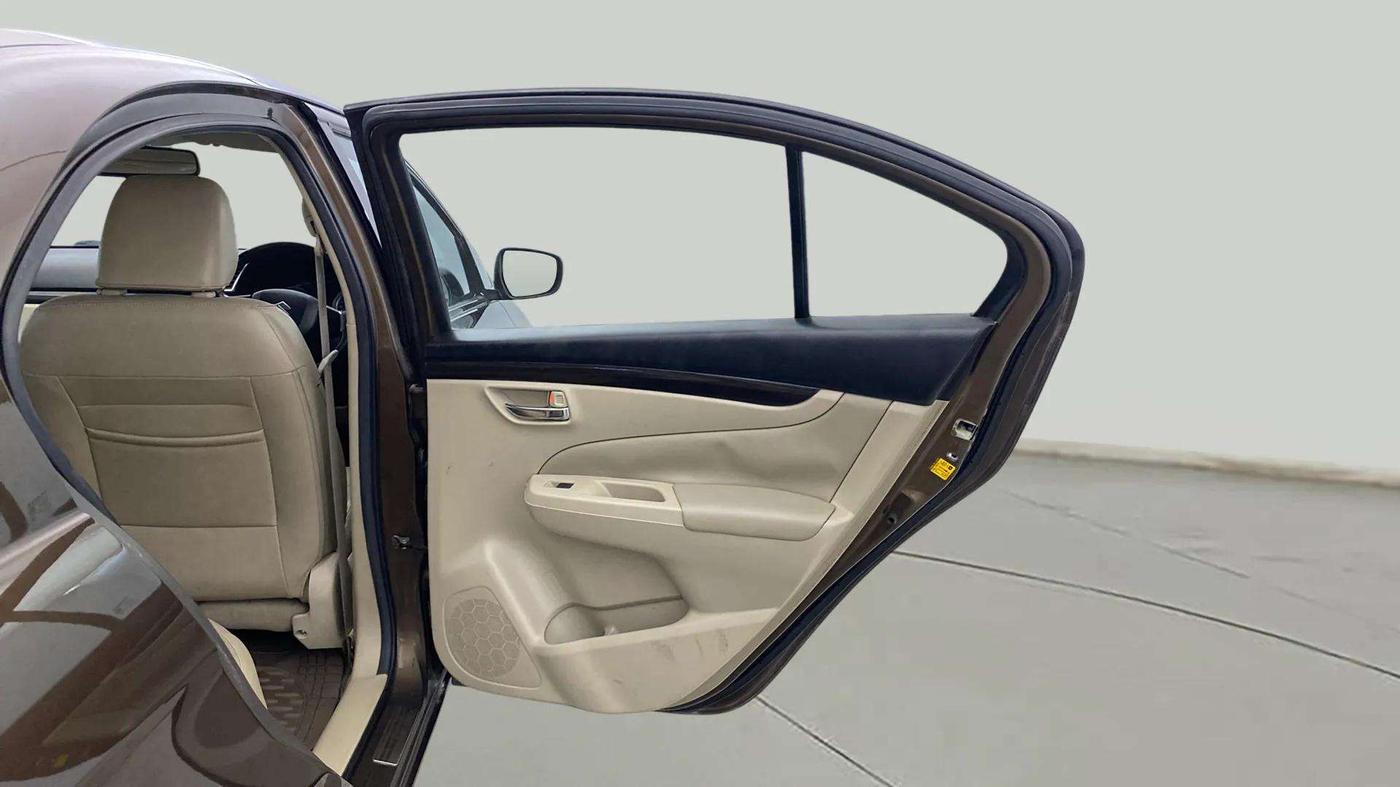 2015 Maruti Ciaz ZXI+, Petrol, Manual, 72,198 km, RHS Rear Door
