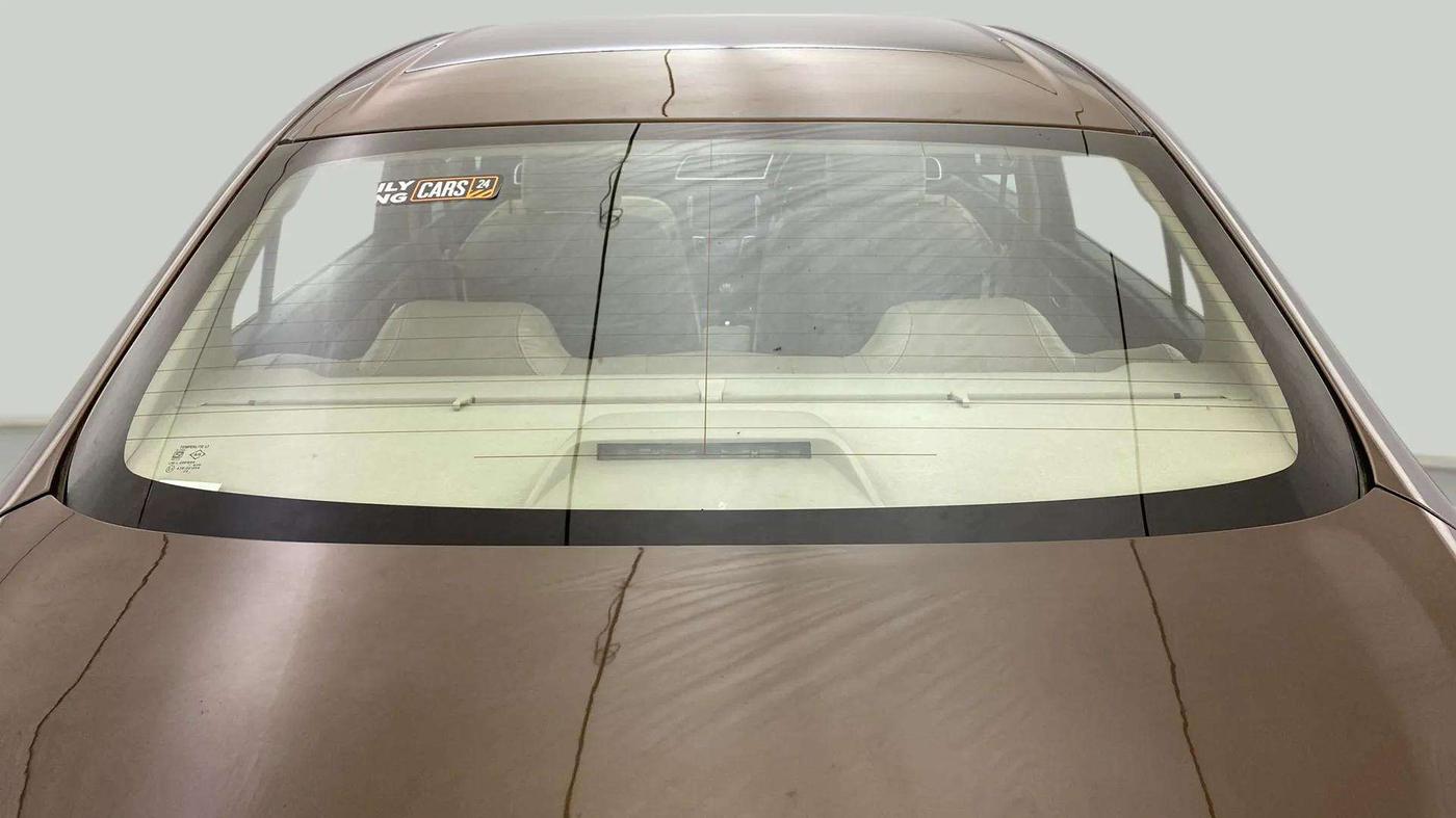 2015 Maruti Ciaz ZXI+, Petrol, Manual, 72,198 km, Rear Windshield
