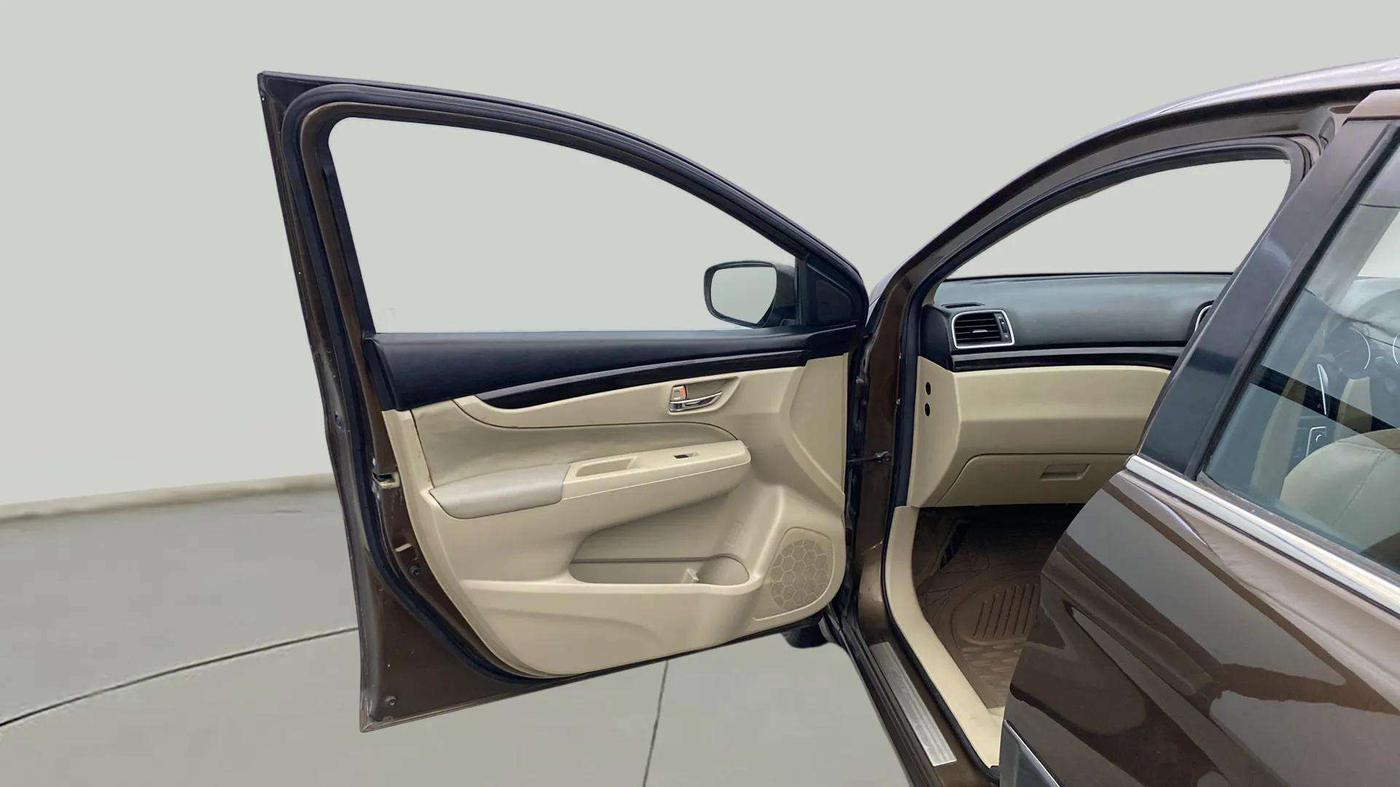 2015 Maruti Ciaz ZXI+, Petrol, Manual, 72,198 km, LHS Front Door