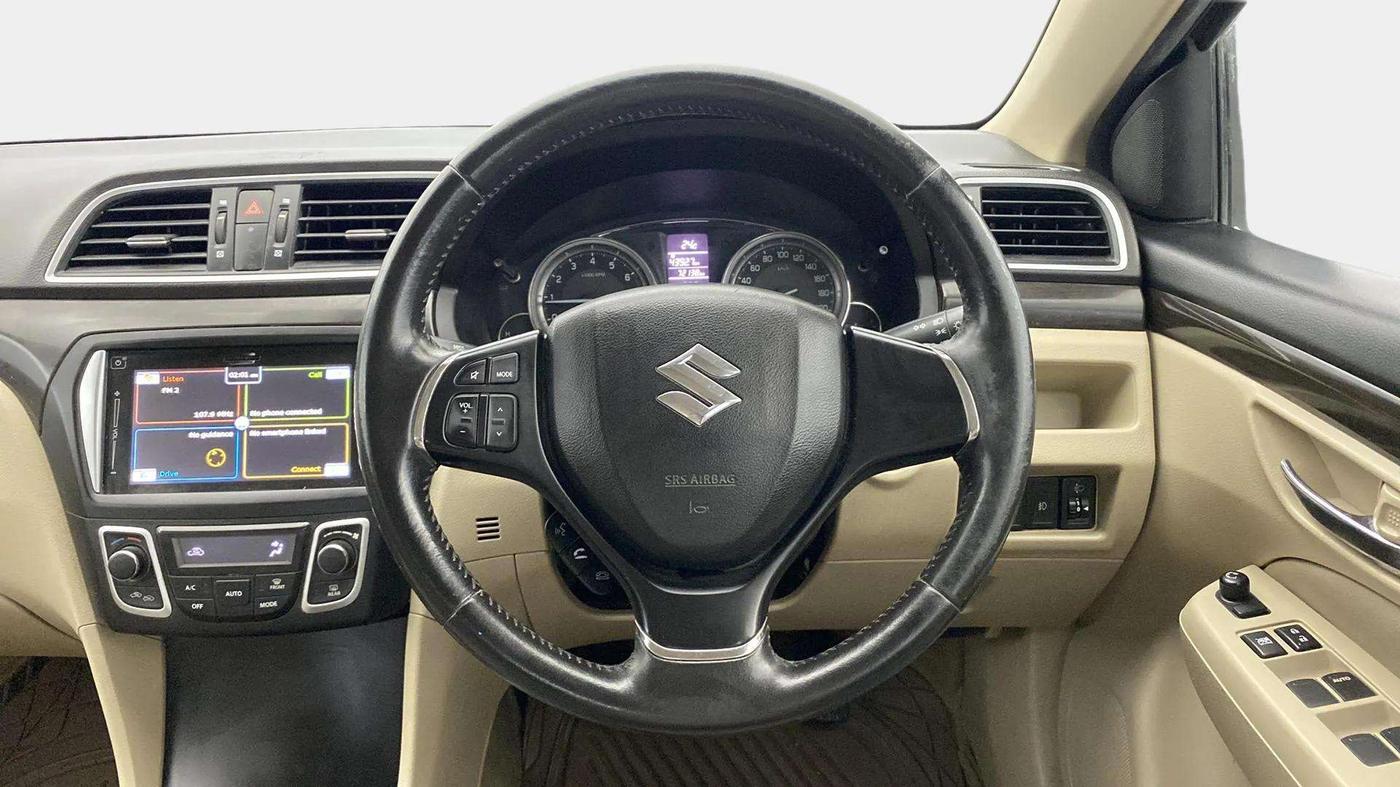 2015 Maruti Ciaz ZXI+, Petrol, Manual, 72,198 km, Steering Wheel Close Up
