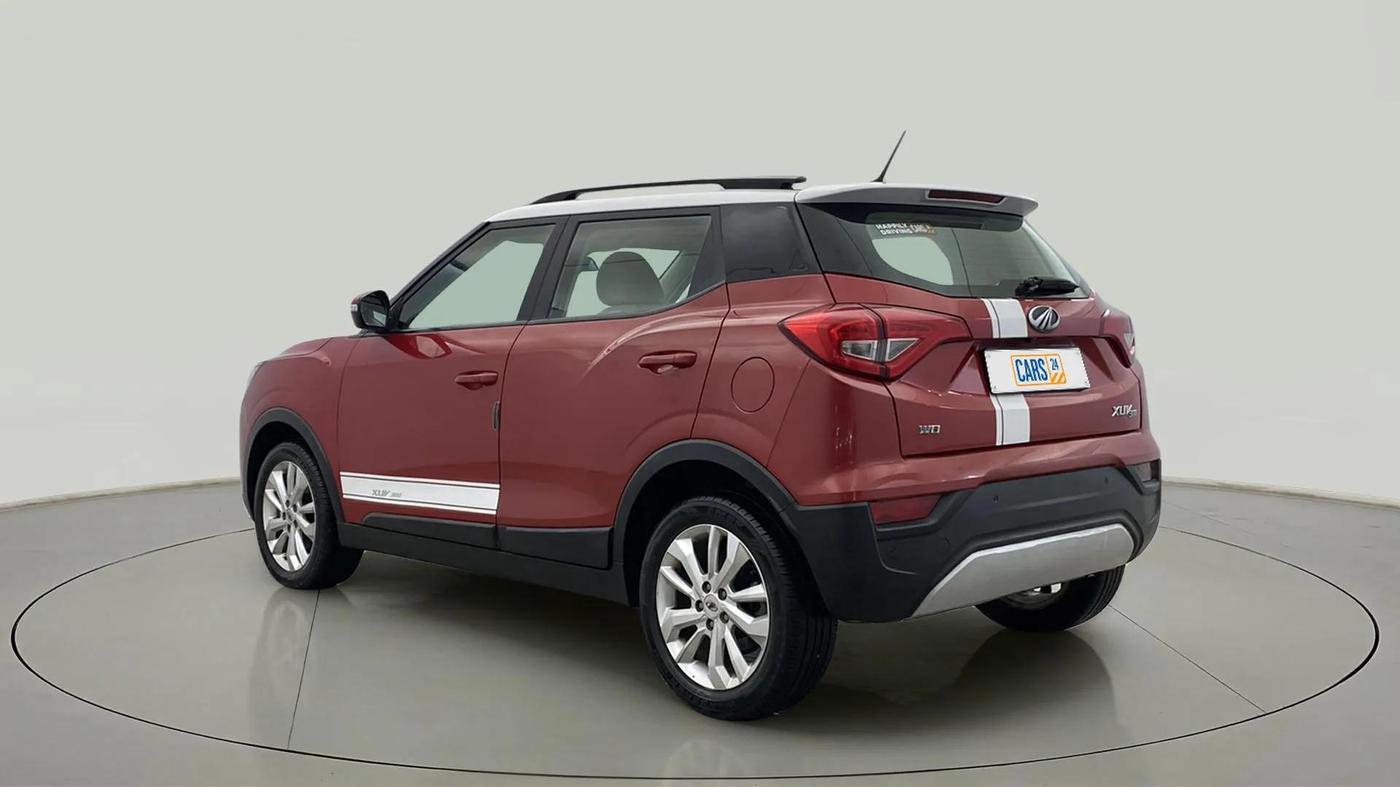 2020 Mahindra XUV300 W8 1.2 PETROL, Petrol, Manual, 33,830 km, Left Back Diagonal
