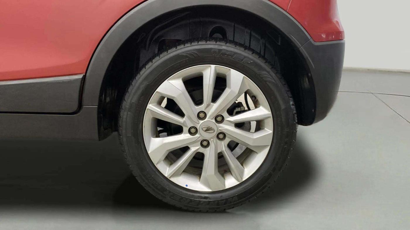 2020 Mahindra XUV300 W8 1.2 PETROL, Petrol, Manual, 33,830 km, Left Rear Wheel