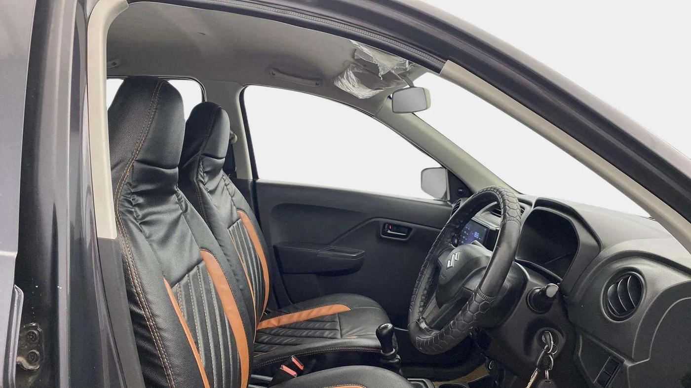 2022 Maruti Alto K10 VXI, Petrol, Manual, 33,671 km, Right Side Front Door Cabin