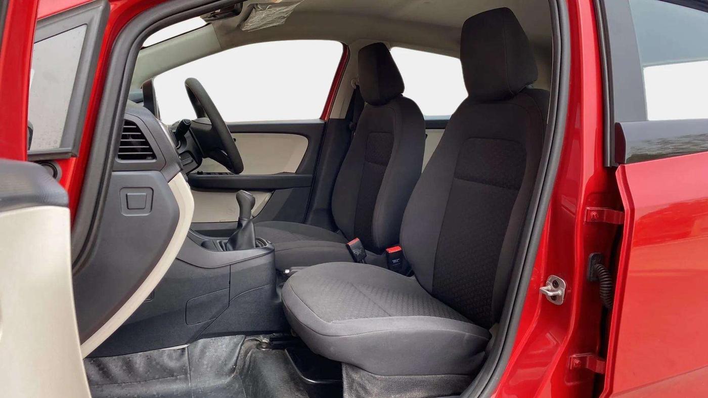 2021 Tata ALTROZ XT DIESEL, Diesel, Manual, 22,656 km, Right Side Front Door Cabin
