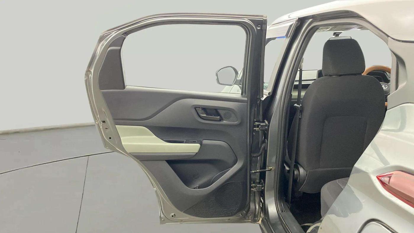 2023 Tata PUNCH ADVENTURE MT, CNG, Manual, 45,744 km, LHS Rear Door