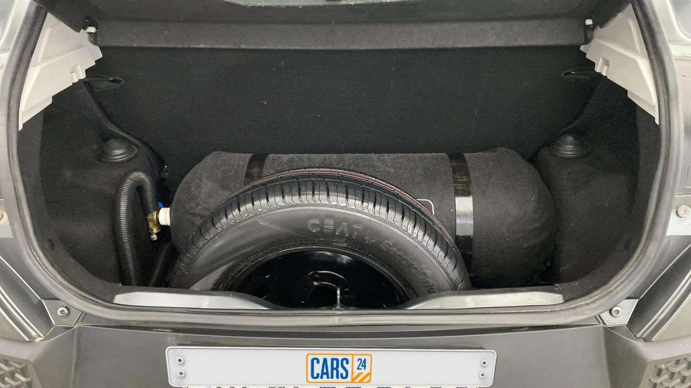 2023 Tata PUNCH ADVENTURE MT, CNG, Manual, 45,744 km, Boot Inside