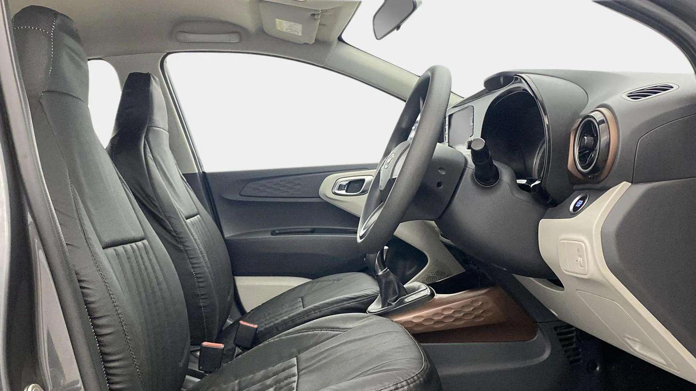 2021 Hyundai AURA SX PLUS 1.2 AMT, Petrol, Automatic, 63,557 km, Right Side Front Door Cabin