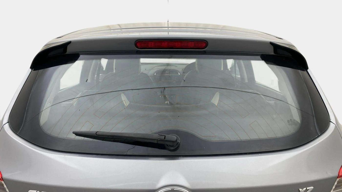 2018 Tata Tiago XZ PETROL, Petrol, Manual, 45,365 km, Rear Windshield