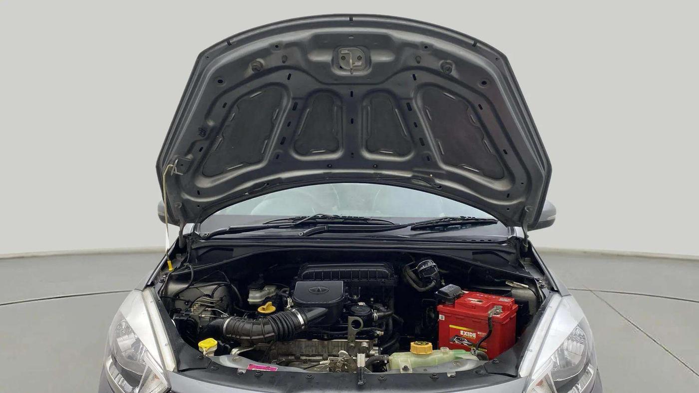 2018 Tata Tiago XZ PETROL, Petrol, Manual, 45,365 km, Open Bonet