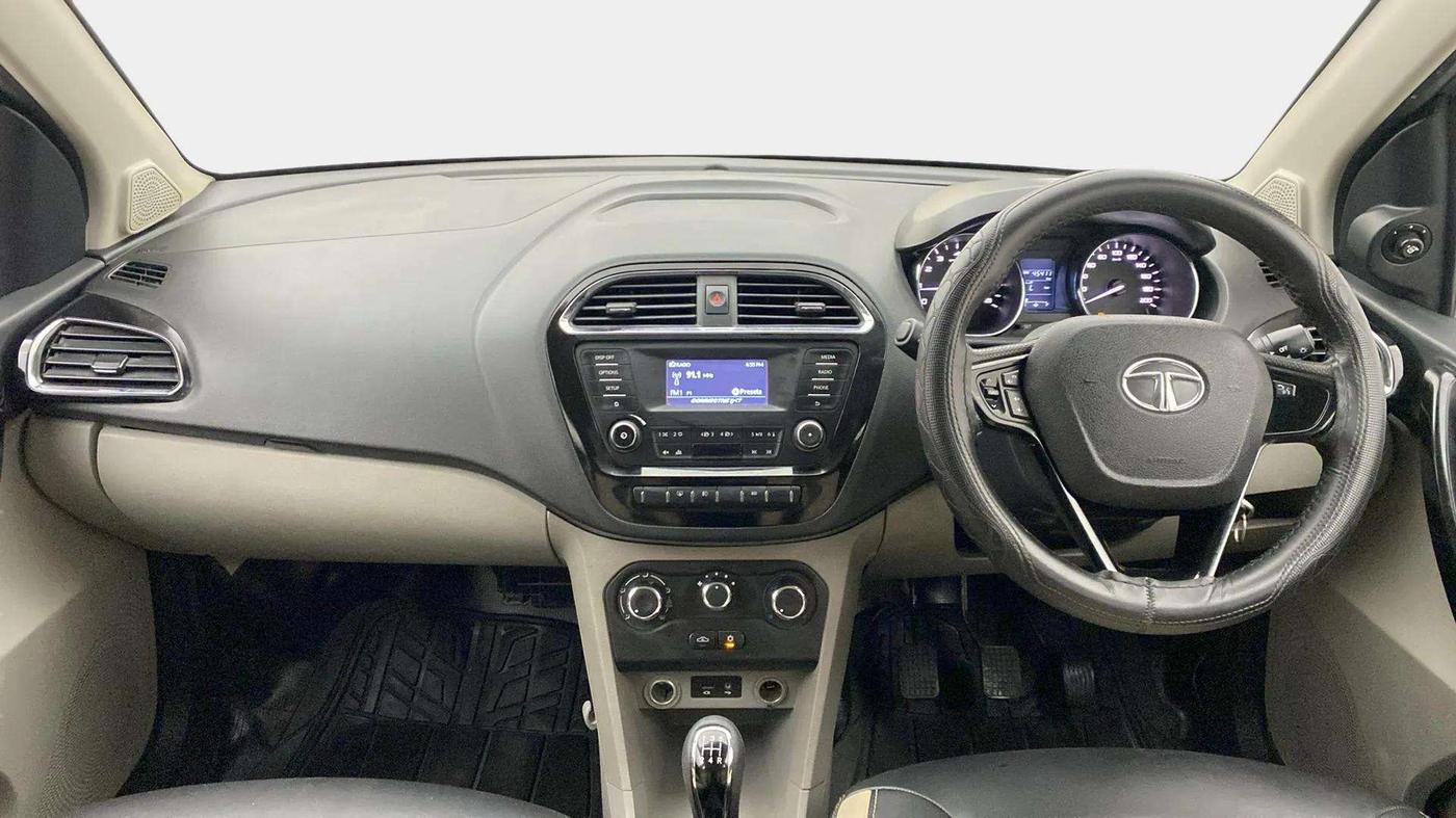 2018 Tata Tiago XZ PETROL, Petrol, Manual, 45,365 km, Dashboard