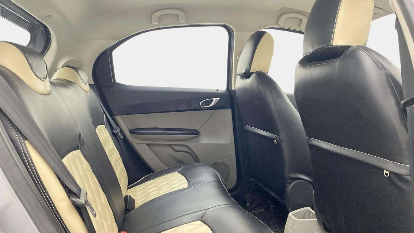 2018 Tata Tiago XZ PETROL, Petrol, Manual, 45,365 km, Right Side Rear Door Cabin