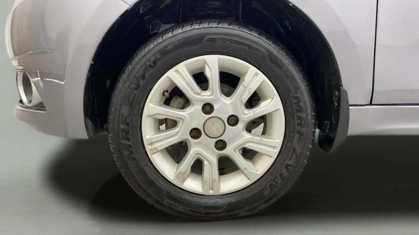 2018 Tata Tiago XZ PETROL, Petrol, Manual, 45,365 km, Left Front Wheel