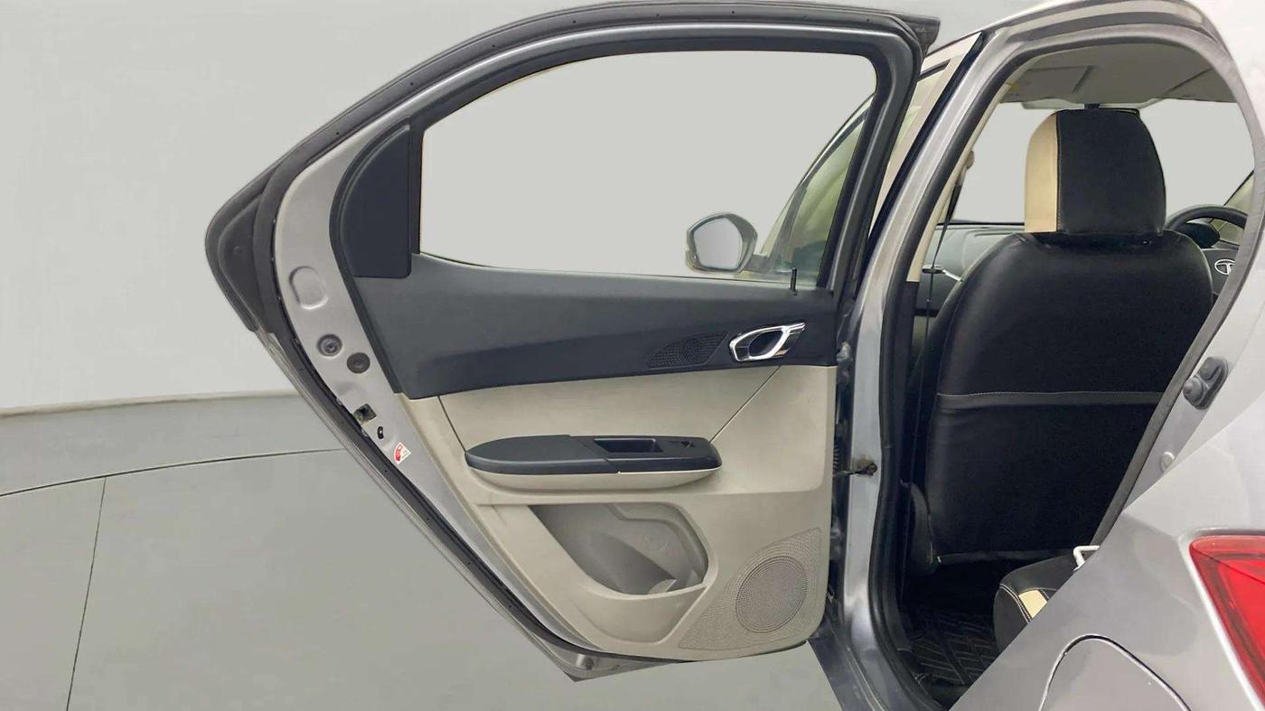 2018 Tata Tiago XZ PETROL, Petrol, Manual, 45,365 km, LHS Rear Door