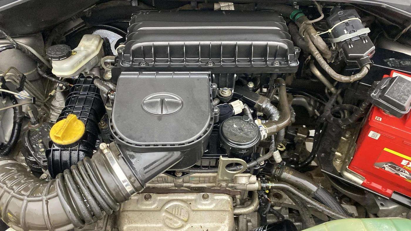 2018 Tata Tiago XZ PETROL, Petrol, Manual, 45,365 km, Engine View