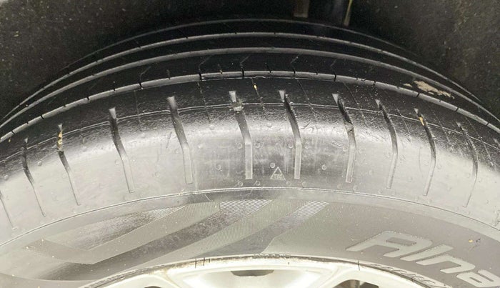 2016 Ford Ecosport TITANIUM 1.5L DIESEL, Diesel, Manual, 94,917 km, Left Rear Tyre Tread