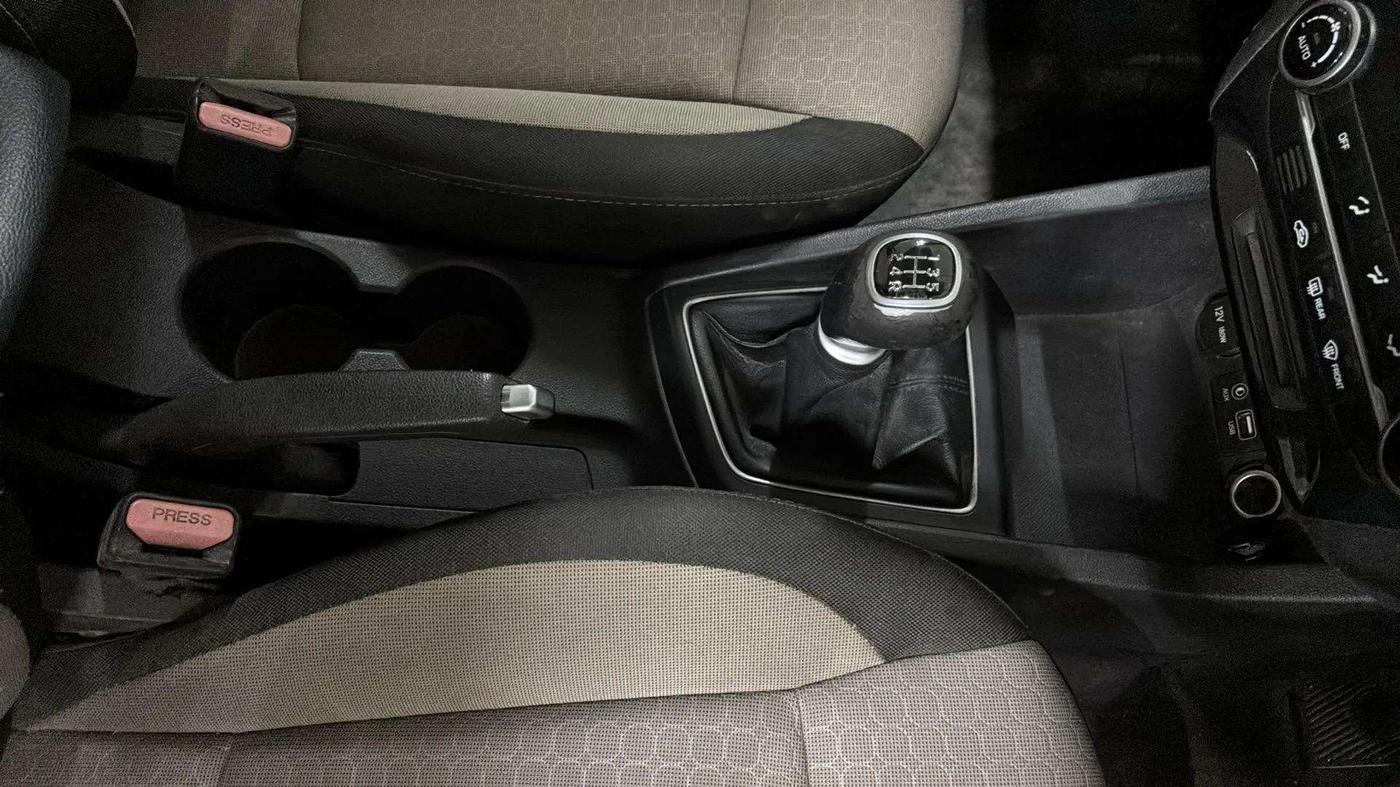2015 Hyundai Elite i20 ASTA 1.2, Petrol, Manual, 59,627 km, Gear Lever