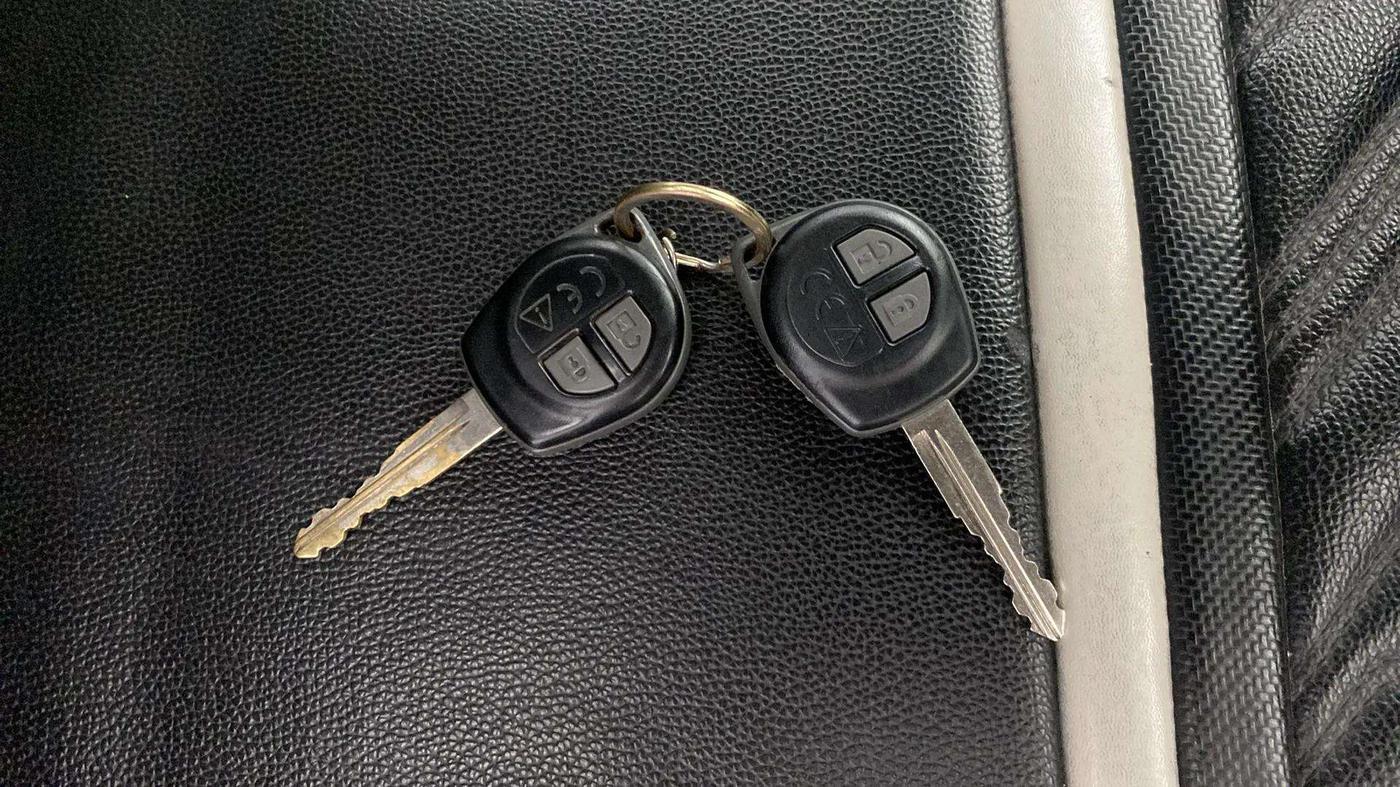 2019 Maruti Swift VDI, Diesel, Manual, 68,090 km, Key Close Up