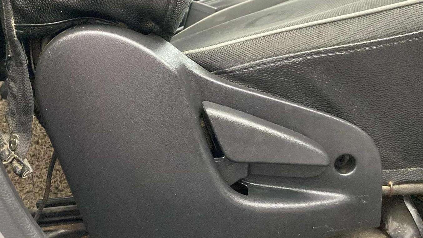 2019 Datsun Go Plus T(O), Petrol, Manual, 32,644 km, Driver Side Adjustment Panel