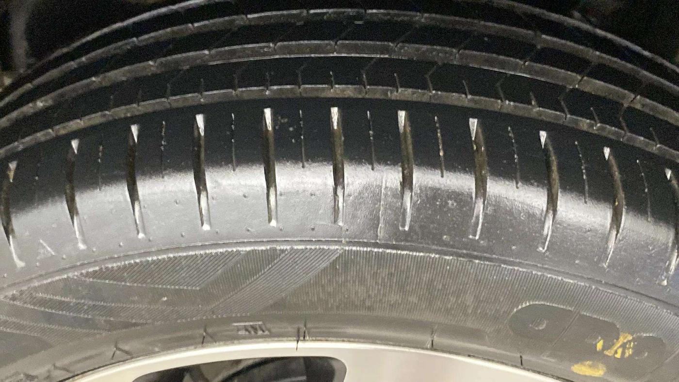 2020 Toyota Glanza G, Petrol, Manual, 20,224 km, Right Rear Tyre Tread