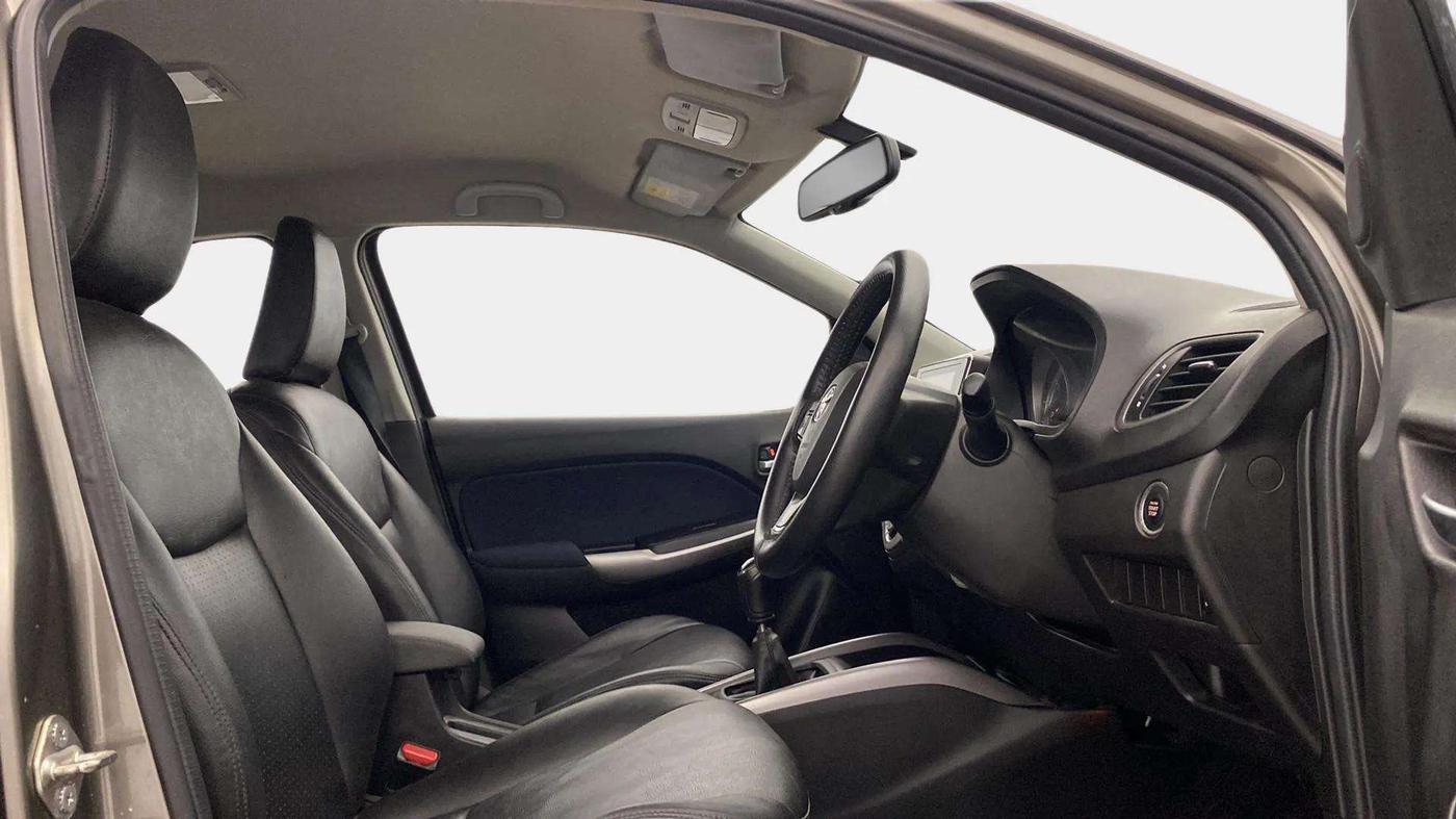 2020 Toyota Glanza G, Petrol, Manual, 20,224 km, Right Side Front Door Cabin