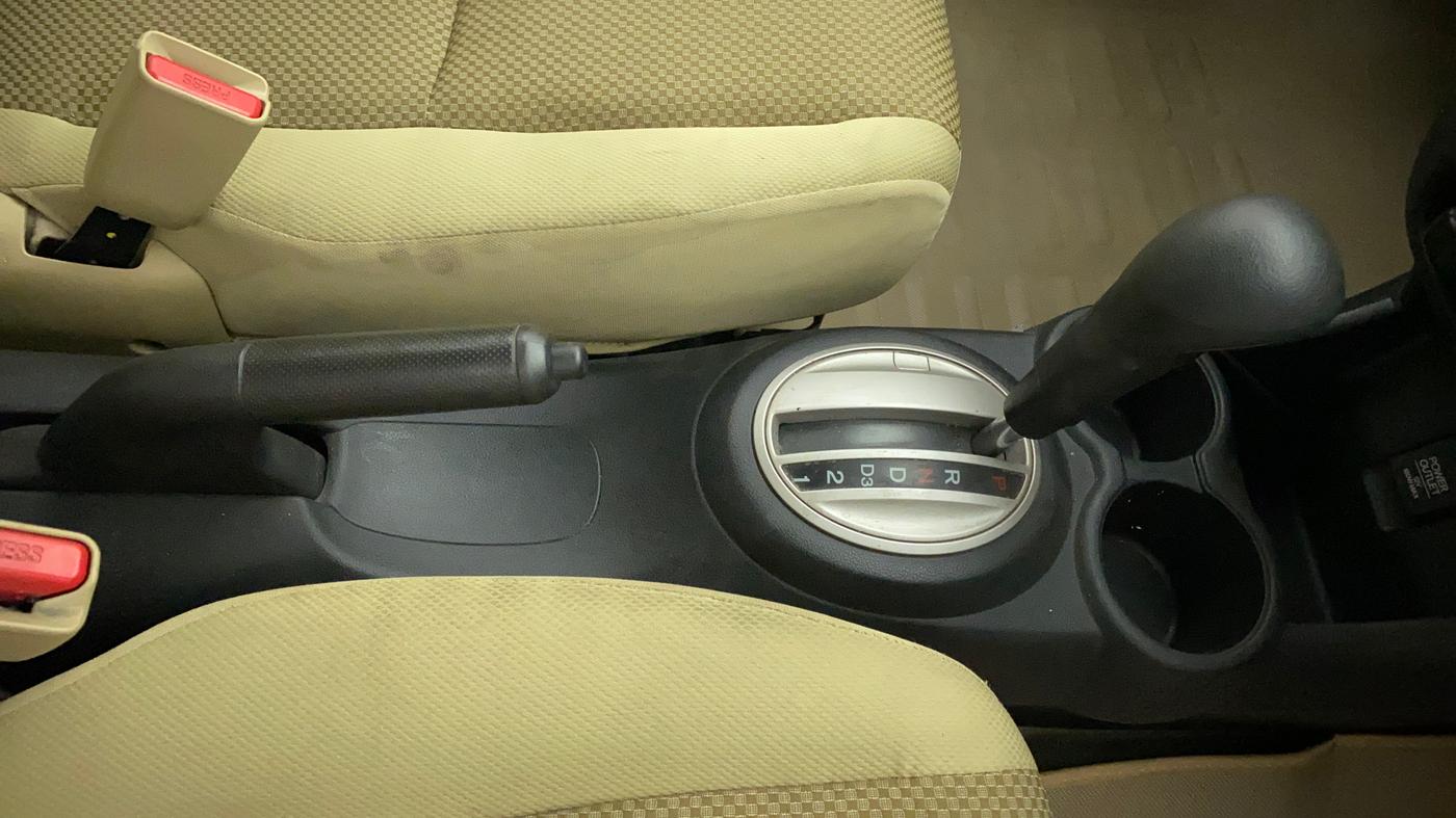 2015 Honda Brio VX AT, Petrol, Automatic, 44,303 km, Gear Lever