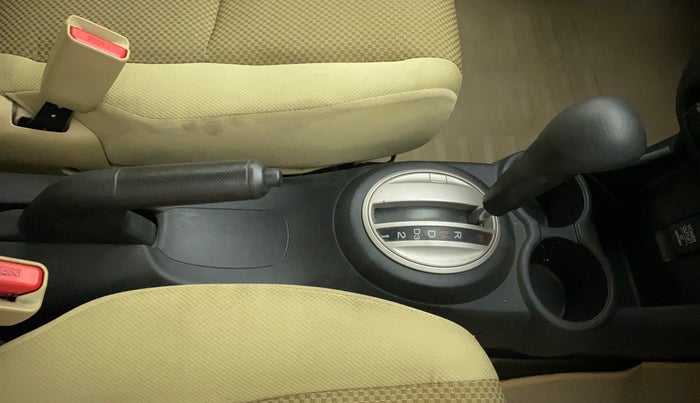2015 Honda Brio VX AT, Petrol, Automatic, 44,303 km, Gear Lever
