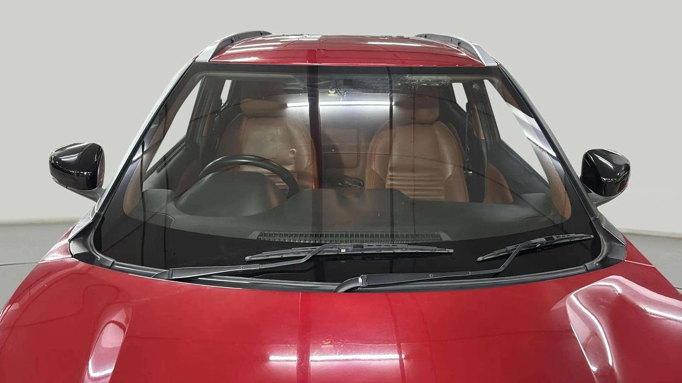 2022 Nissan MAGNITE XV MT, Petrol, Manual, 20,821 km, Front Windshield