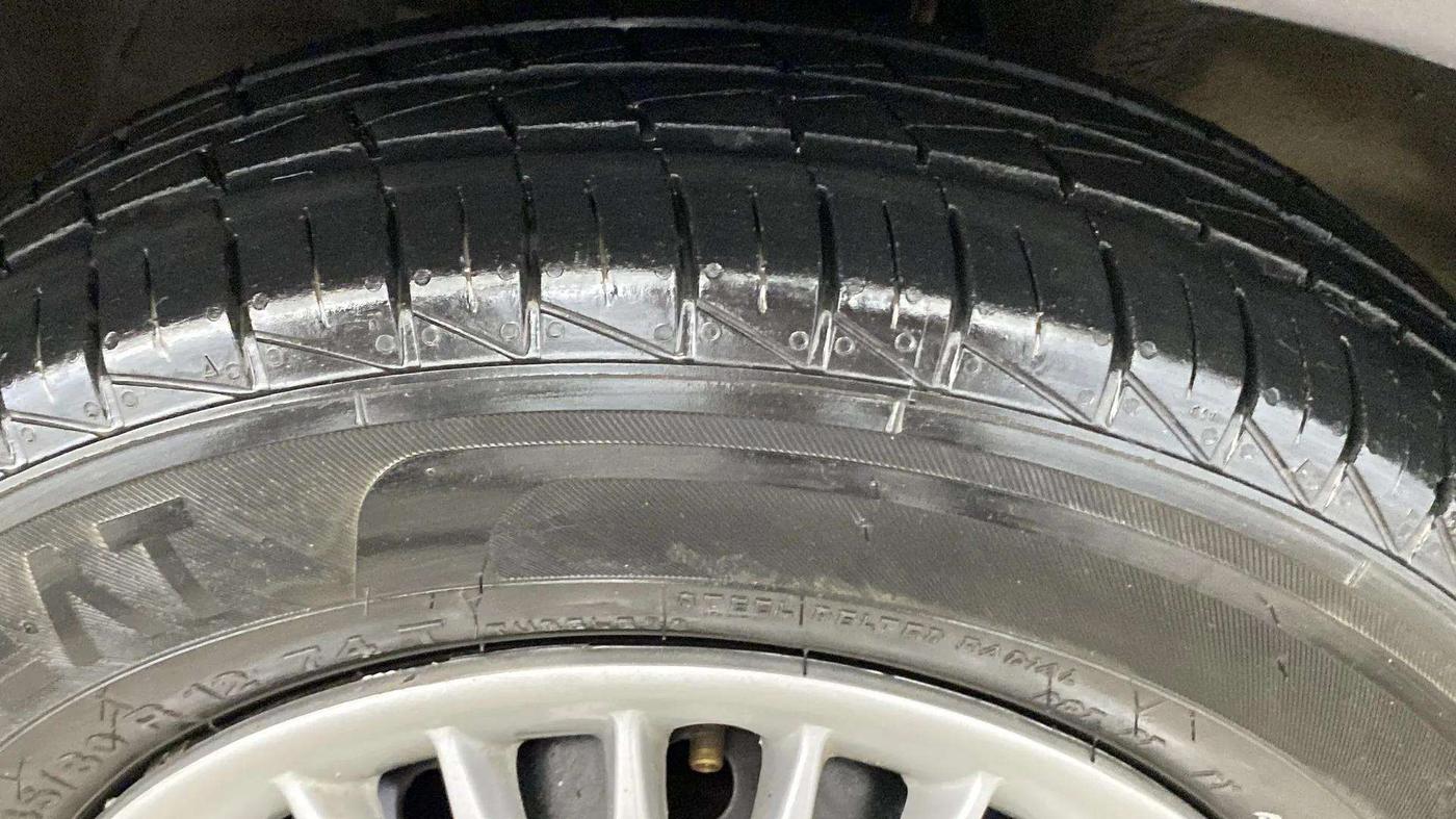 2019 Maruti Alto LXI, Petrol, Manual, 19,960 km, Right Front Tyre Tread