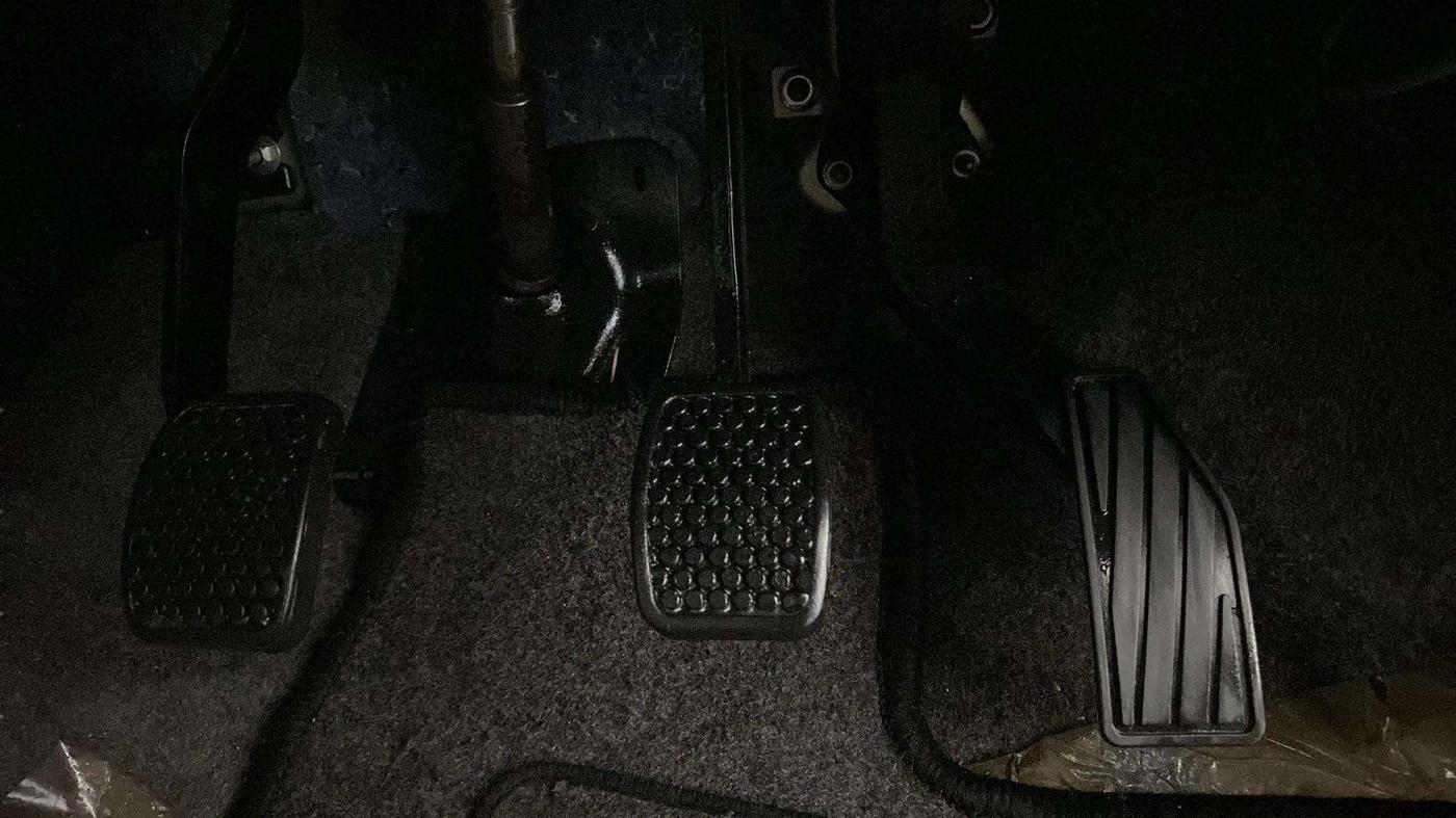2019 Maruti Alto LXI, Petrol, Manual, 19,960 km, Pedals