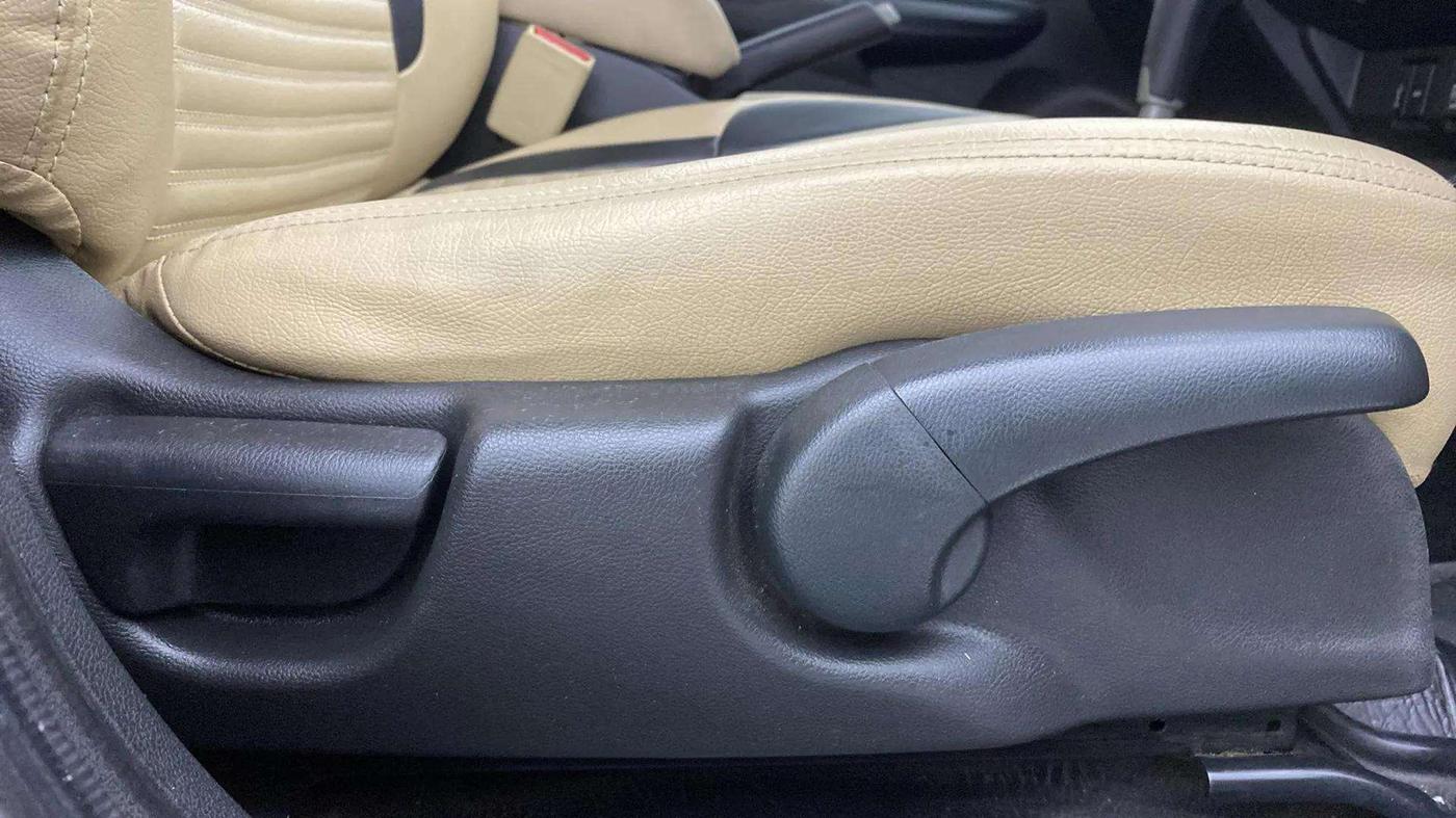 2018 Honda Jazz 1.2L I-VTEC V CVT, Petrol, Automatic, 54,354 km, Driver Side Adjustment Panel
