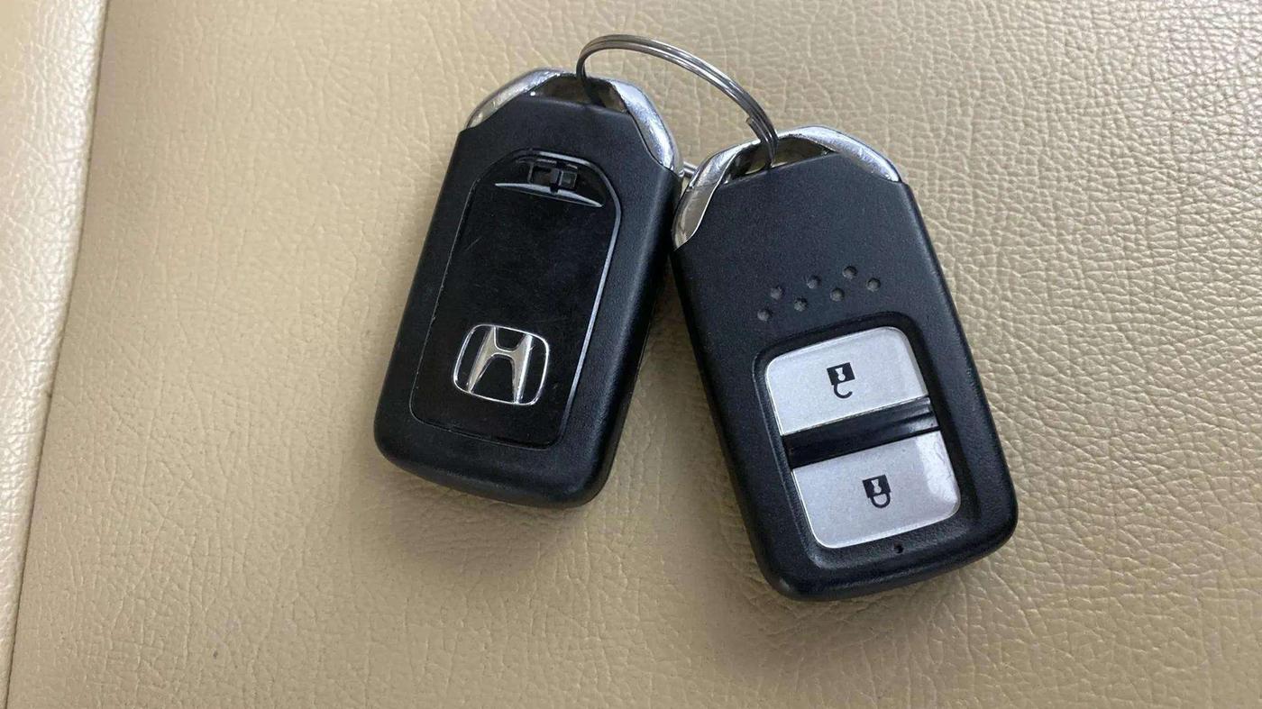 2018 Honda Jazz 1.2L I-VTEC V CVT, Petrol, Automatic, 54,354 km, Key Close Up