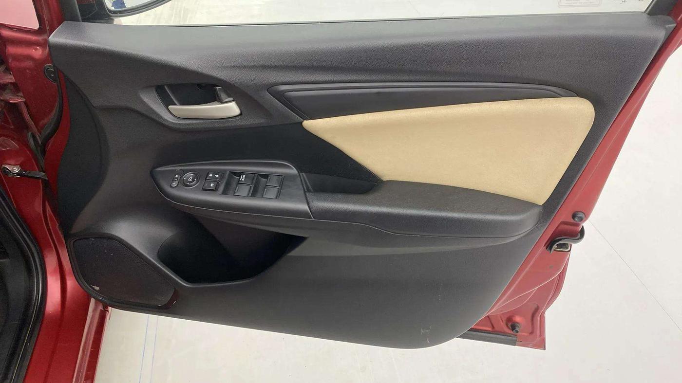 2018 Honda Jazz 1.2L I-VTEC V CVT, Petrol, Automatic, 54,354 km, Driver Side Door Panels Control