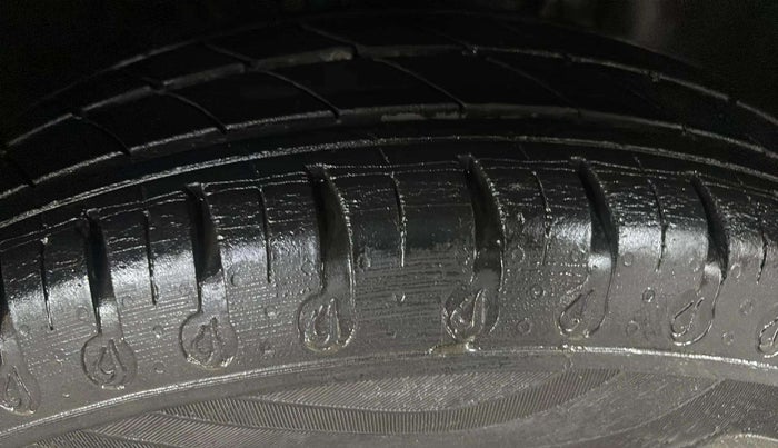 2021 Renault Kwid CLIMBER 1.0 (O), Petrol, Manual, 19,333 km, Right Front Tyre Tread