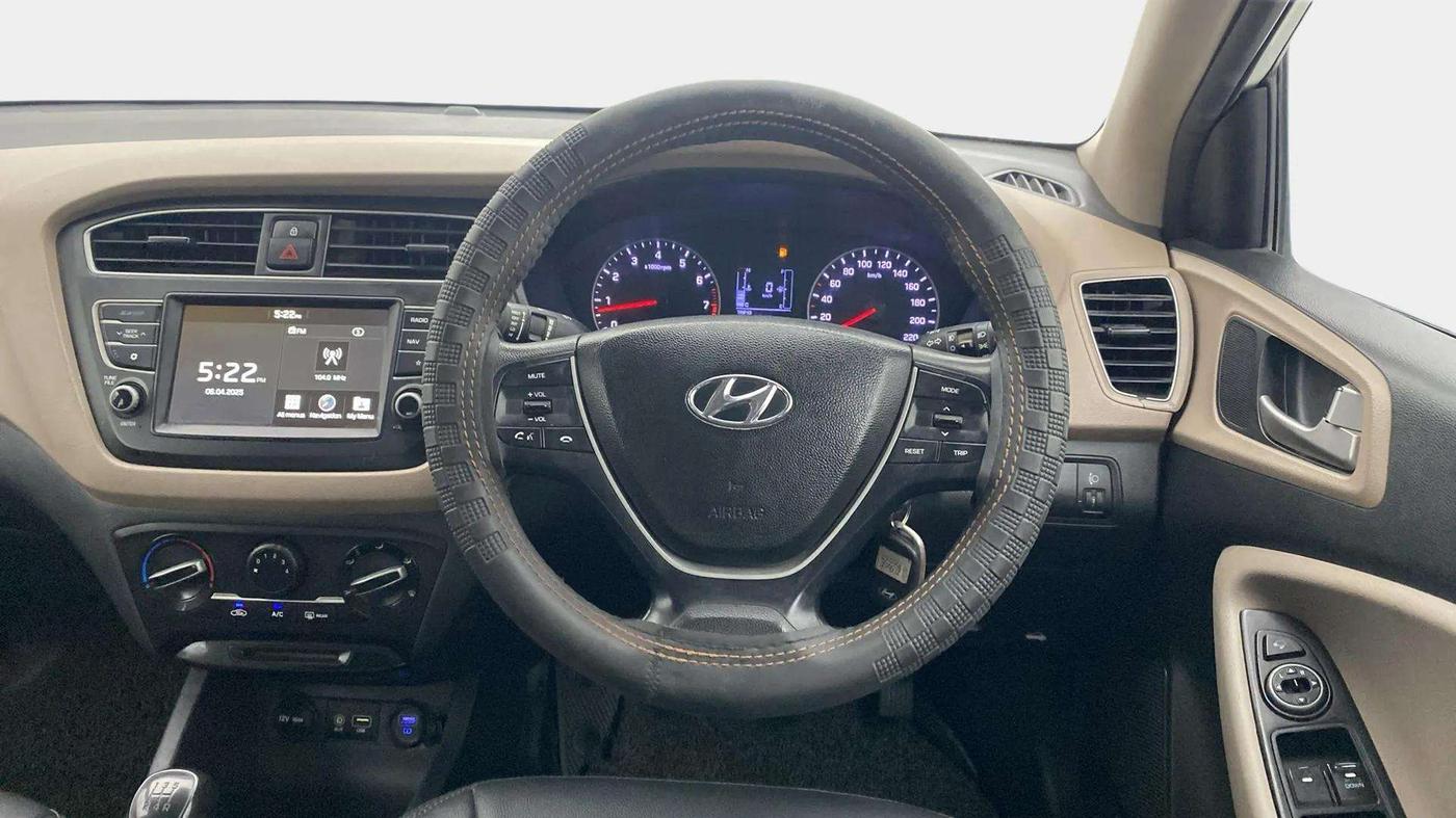 2020 Hyundai Elite i20 SPORTZ PLUS 1.2, Petrol, Manual, 52,239 km, Steering Wheel Close Up