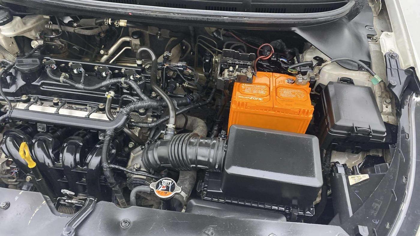 2020 Hyundai Elite i20 SPORTZ PLUS 1.2, Petrol, Manual, 52,239 km, Engine View - Left
