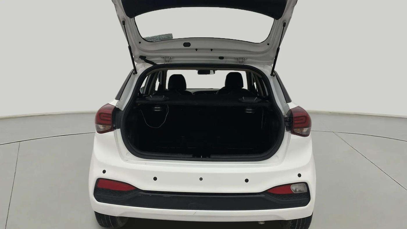 2020 Hyundai Elite i20 SPORTZ PLUS 1.2, Petrol, Manual, 52,239 km, Boot Open Zoomed View