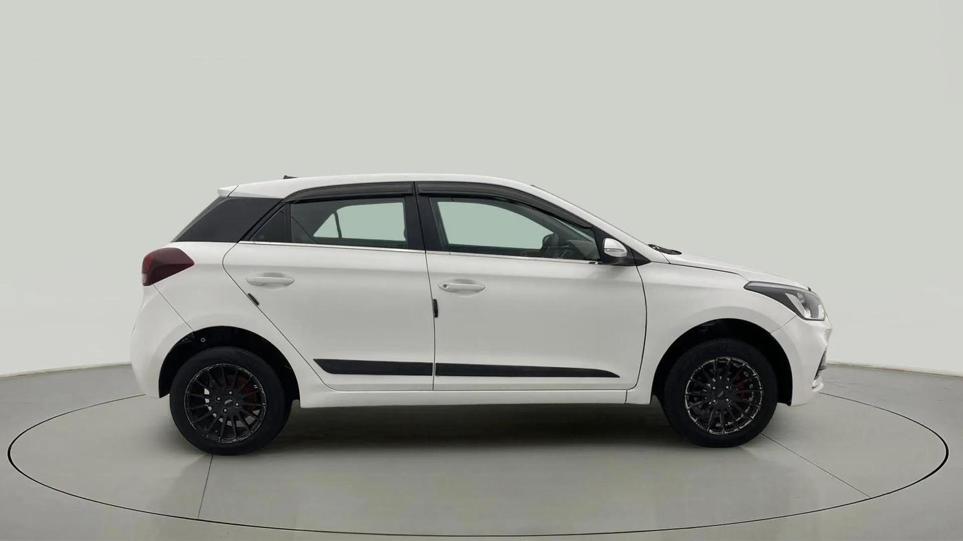 2020 Hyundai Elite i20 SPORTZ PLUS 1.2, Petrol, Manual, 52,239 km, Right Side View